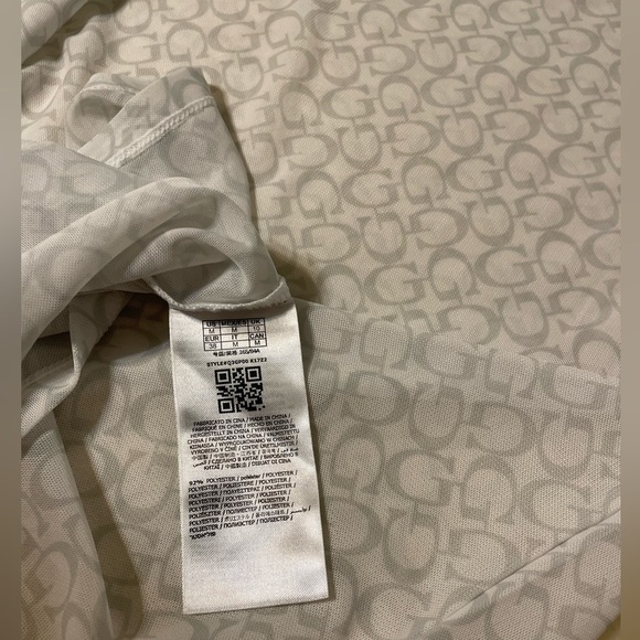 Guess tops/Guess women’s shirts size M - Picture 3 of 4